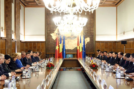 Thủ tướng Nguyễn Xuân Phúc hội đàm với Thủ tướng Romania