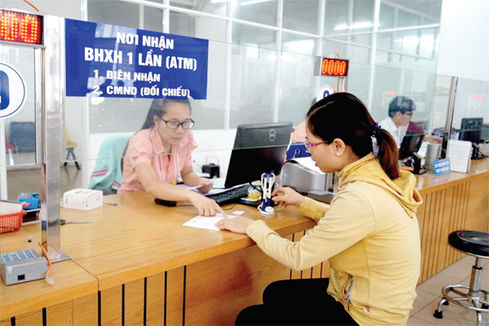 Người lao động cần cân nhắc kỹ trước khi nhận BHXH một lần