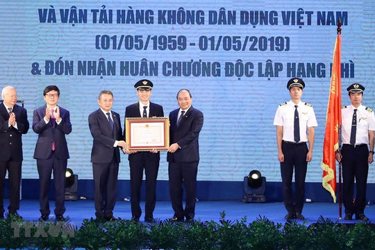 Thủ tướng Nguyễn Xuân Phúc dự Lễ kỷ niệm 60 năm thành lập Đoàn bay 919 Thủ tướng Nguyễn Xuân Phúc dự Lễ kỷ niệm 60 năm thành lập Đoàn bay 919