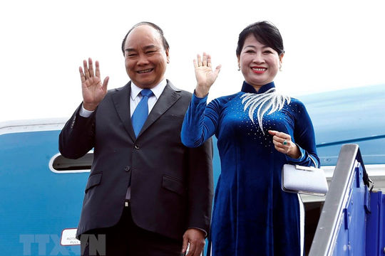 Hình ảnh Thủ tướng đến thủ đô Stockholm, bắt đầu thăm Thụy Điển