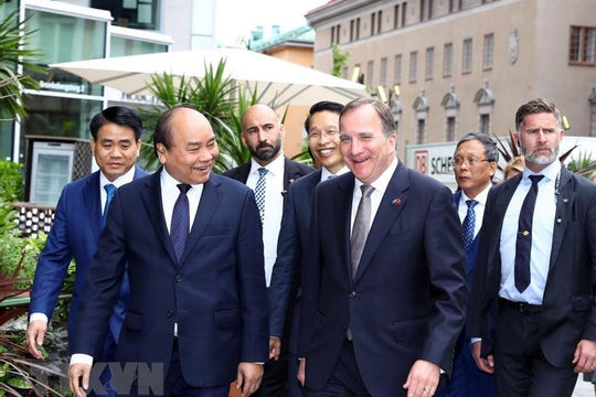 Hình ảnh Thủ tướng dự diễn đàn Doanh nghiệp Việt Nam-Thụy Điển