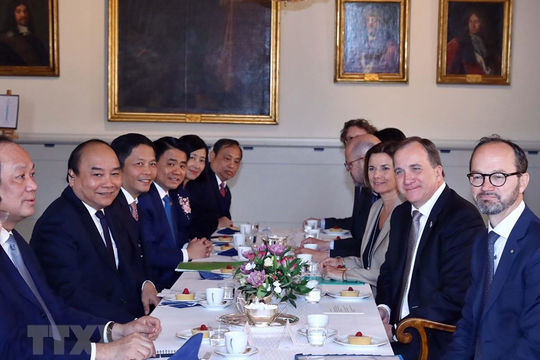 Hình ảnh Thủ tướng Nguyễn Xuân Phúc hội đàm với Thủ tướng Thụy Điển