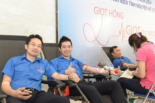 Thu 101 đơn vị máu từ Lễ ra quân chiến dịch thanh niên tình nguyện hè 2019