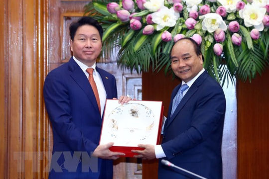Thủ tướng Nguyễn Xuân Phúc tiếp Chủ tịch Tập đoàn SK Hàn Quốc Thủ tướng Nguyễn Xuân Phúc tiếp Chủ tịch Tập đoàn SK Hàn Quốc