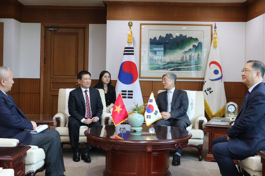 Hình ảnh Tổng Kiểm toán Nhà nước Hồ Đức Phớc thăm và làm việc tại Hàn Quốc