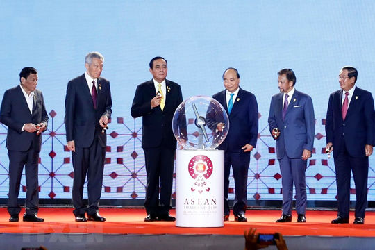 Hình ảnh Thủ tướng dự khai mạc Hội nghị cấp cao ASEAN lần thứ 34