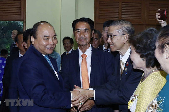 Thủ tướng thăm Đại sứ quán Việt Nam và gặp gỡ kiều bào tại Thái Lan