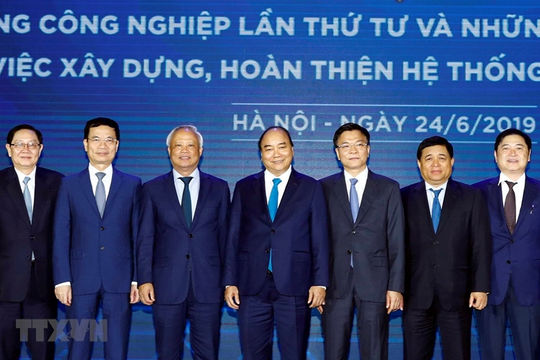 Tạo điều kiện cho đổi mới sáng tạo, bảo đảm lợi ích cộng đồng