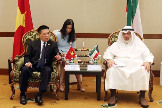 Tổng Kiểm toán Nhà nước Hồ Đức Phớc hội kiến Chủ tịch Cơ quan Kiểm toán nhà nước Kuwait Adel Al-Sarawi