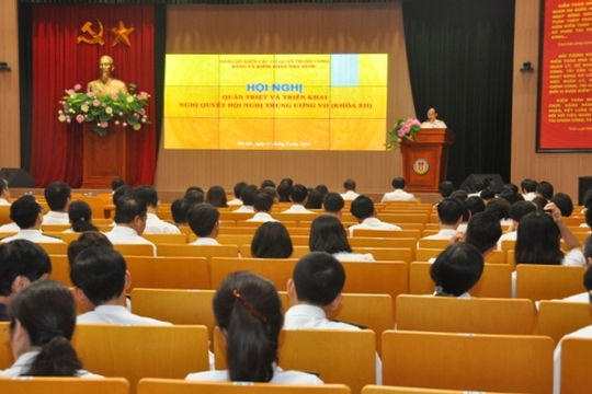 Việc học tập, quán triệt nghị quyết của Đảng giúp cán bộ, đảng viên nâng cao ý thức tu dưỡng, rèn luyện, thực hiện tốt nhiệm vụ