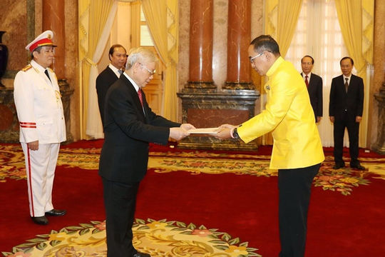 Tổng Bí thư, Chủ tịch nước tiếp các đại sứ trình Quốc thư