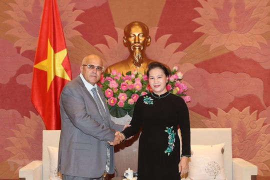 Việt Nam luôn là người anh em chung thủy, sát cánh với Cuba Việt Nam luôn là người anh em chung thủy, sát cánh với Cuba