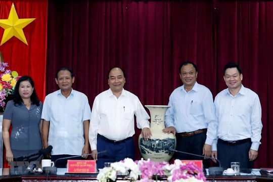 Thủ tướng Nguyễn Xuân Phúc làm việc tại Bắc Kạn và Thái Nguyên