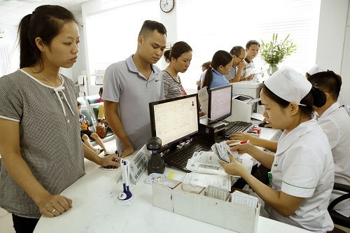 Khám, chữa bệnh theo yêu cầu tại các cơ sở y tế công lập:  Cần một cơ chế giám sát chặt chẽ, minh bạch