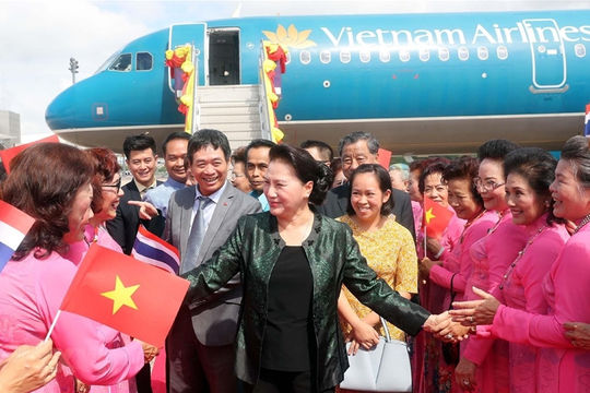 Chủ tịch Quốc hội thăm và làm việc tại tỉnh Udon Thani của Thái Lan