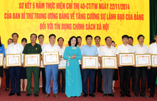 Thành ủy Hà Nội sơ kết 5 năm thực hiện Chỉ thị 40-CT/TW về “Tăng cường sự lãnh đạo của Đảng đối với tín dụng chính sách xã hội”