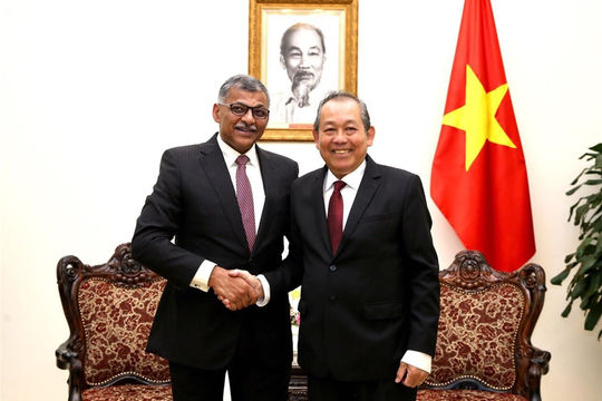 Phó Thủ tướng Thường trực tiếp Chánh án Toà án Tối cao Singapore