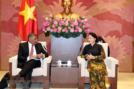 Chủ tịch Quốc hội tiếp Chánh án Tòa án Tối cao Singapore