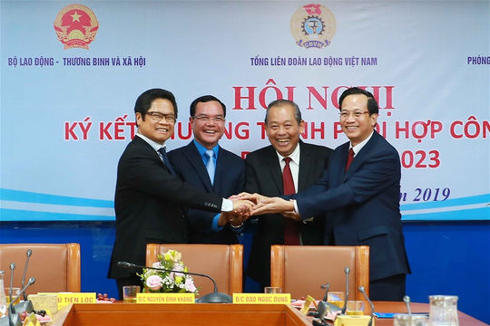 Phó Thủ tướng Thường trực dự Lễ ký kết hợp tác về quan hệ lao động