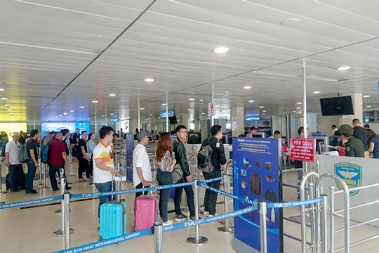 Từ 1/10, sân bay Tân Sơn Nhất dừng phát thanh thông tin chuyến bay Từ 1/10, sân bay Tân Sơn Nhất dừng phát thanh thông tin chuyến bay