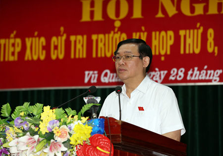Phó Thủ tướng Vương Đình Huệ tiếp xúc cử tri trước kỳ họp Quốc hội Phó Thủ tướng Vương Đình Huệ tiếp xúc cử tri trước kỳ họp Quốc hội