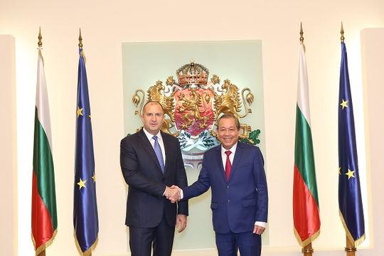 Phó Thủ tướng Thường trực hội kiến Tổng thống Bulgaria Rumen Radev