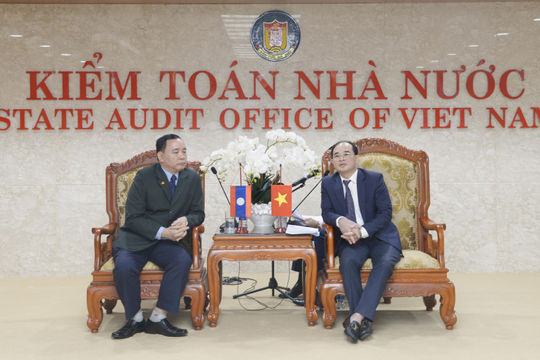 Phó Chủ tịch KTNN Lào thăm và làm việc tại KTNN