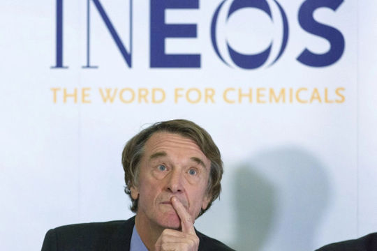 Anh: Tập đoàn Ineos chấm dứt hợp đồng với PwC