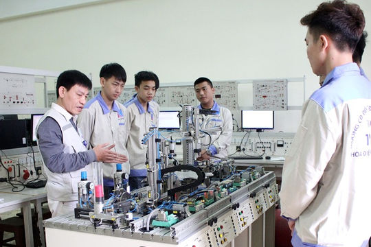 Bức tranh lao động, việc làm  có nhiều chuyển biến, nhưng còn chậm