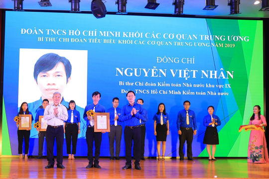 Tuyên dương 20 Bí thư Chi đoàn tiêu biểu Khối các cơ quan Trung ương