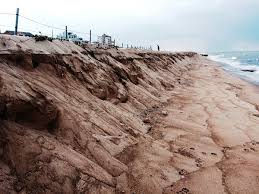 Quảng Trị cần 990 tỷ đồng khắc phục sạt lở bờ sông, bờ biển