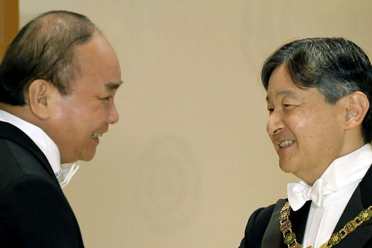 Thủ tướng dự lễ đăng quang của Nhà vua Nhật Bản