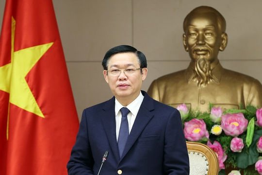 Phó Thủ tướng Vương Đình Huệ lên đường thăm các nước châu Phi