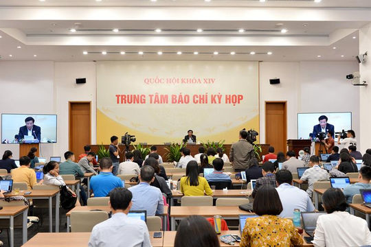 4 Bộ trưởng sẽ đăng đàn trả lời chất vấn tại Kỳ họp thứ 8 4 Bộ trưởng sẽ đăng đàn trả lời chất vấn tại Kỳ họp thứ 8