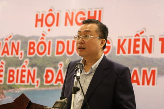Hội nghị tập huấn, bồi dưỡng kiến thức về biển, đảo dành cho đội ngũ cán bộ, phóng viên, biên tập viên các cơ quan báo chí Hội nghị tập huấn, bồi dưỡng kiến thức về biển, đảo dành cho đội ngũ cán bộ, phóng viên, biên tập viên các cơ quan báo chí