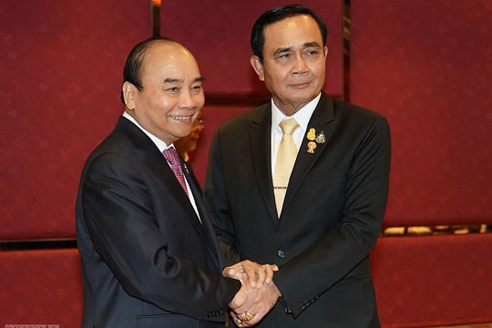 Thủ tướng Nguyễn Xuân Phúc gặp Thủ tướng Thái Lan Thủ tướng Nguyễn Xuân Phúc gặp Thủ tướng Thái Lan