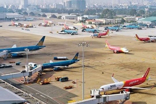 Thủ tướng yêu cầu bảo đảm tuyệt đối an toàn hàng không