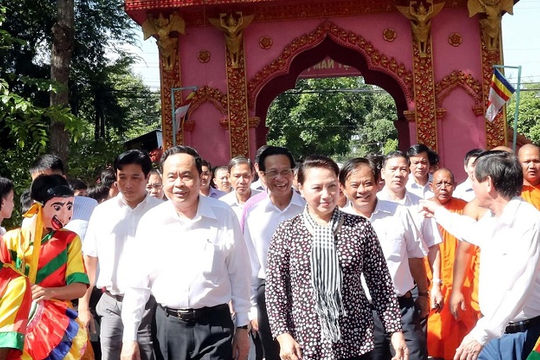 Chủ tịch Quốc hội dự Ngày hội Đại đoàn kết