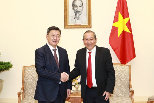 Phó Thủ tướng Thường trực tiếp Bộ trưởng Bộ Quốc phòng Mông Cổ Phó Thủ tướng Thường trực tiếp Bộ trưởng Bộ Quốc phòng Mông Cổ