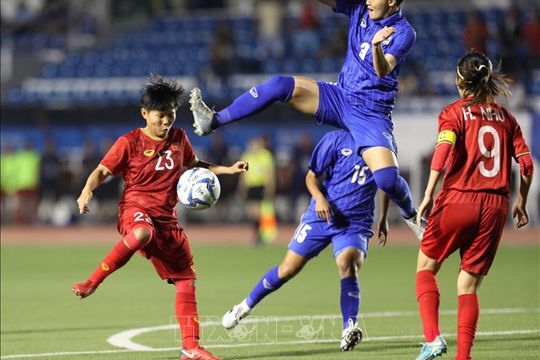 Đánh bại Thái Lan sau 120 phút thi đấu, tuyển nữ Việt Nam đăng quang ngôi vô địch