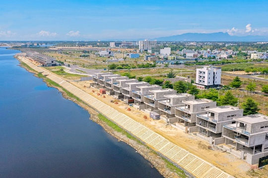 Thị trường bất động sản duy trì sự ổn định trong khó khăn