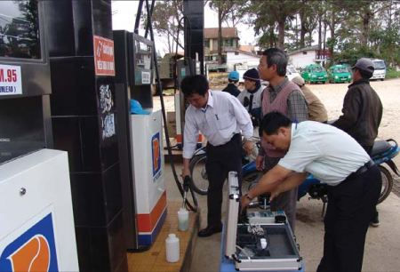 Ngăn chặn và đẩy lùi xăng dầu giả, kém chất lượng