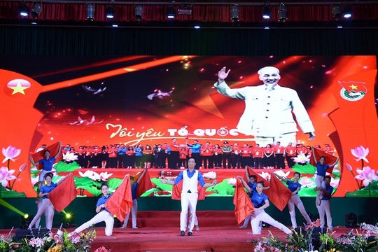 Diễn đàn “Sắt son niềm tin với Đảng”