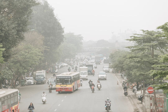 Ô nhiễm không khí kéo dài: Bộ Tài nguyên và Môi trường tổ chức họp khẩn