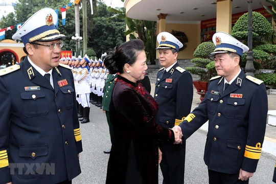 Chủ tịch Quốc hội chúc mừng cán bộ, chiến sỹ Quân chủng Hải quân Chủ tịch Quốc hội chúc mừng cán bộ, chiến sỹ Quân chủng Hải quân