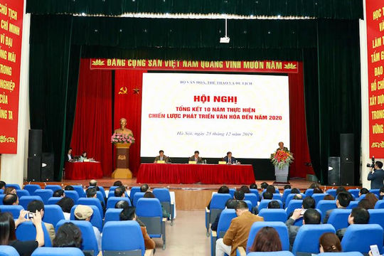 Nhìn lại chặng đường 10 năm thực hiện chiến lược phát triển văn hóa