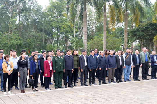 Công đoàn KTNN chuyên ngành III tổ chức chương trình thiện nguyện, về nguồn tại tỉnh Hà Giang