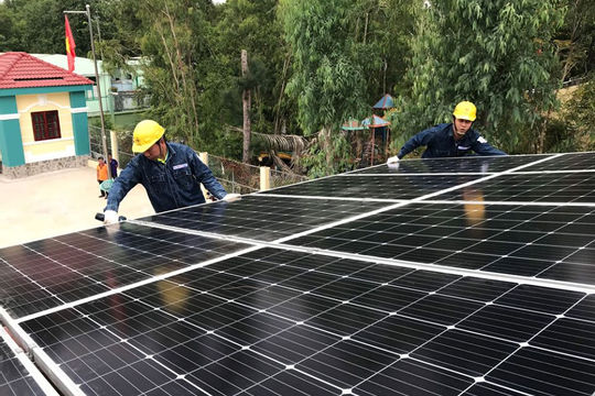 EVN được tiếp nhận và giải quyết yêu cầu bán điện mặt trời áp mái