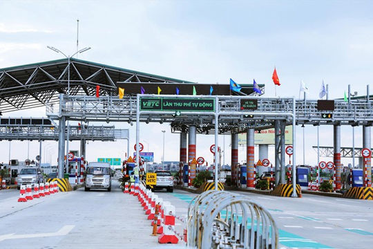 Cần có giải pháp quyết liệt tháo gỡ vướng mắc thu phí tự động