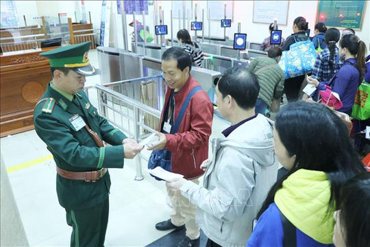 Nhiều địa phương quyết liệt chống dịch viêm hô hấp cấp